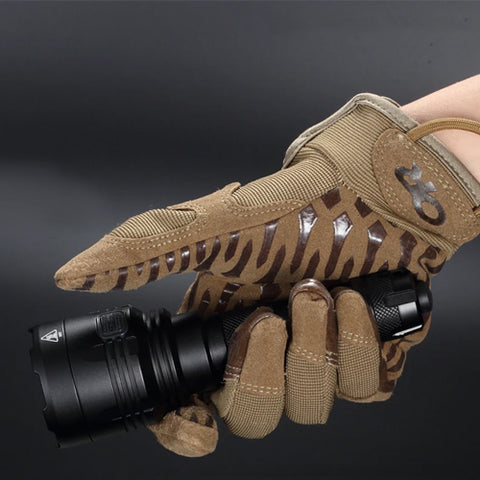 Nitecore NEW P30 狩獵手電筒